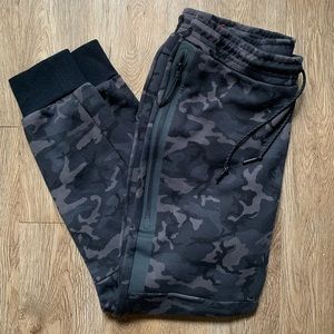 Nike Camo Tech Fleece